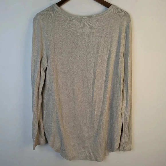 Old Navy Graphic Top / Medium - Picture 5 of 6